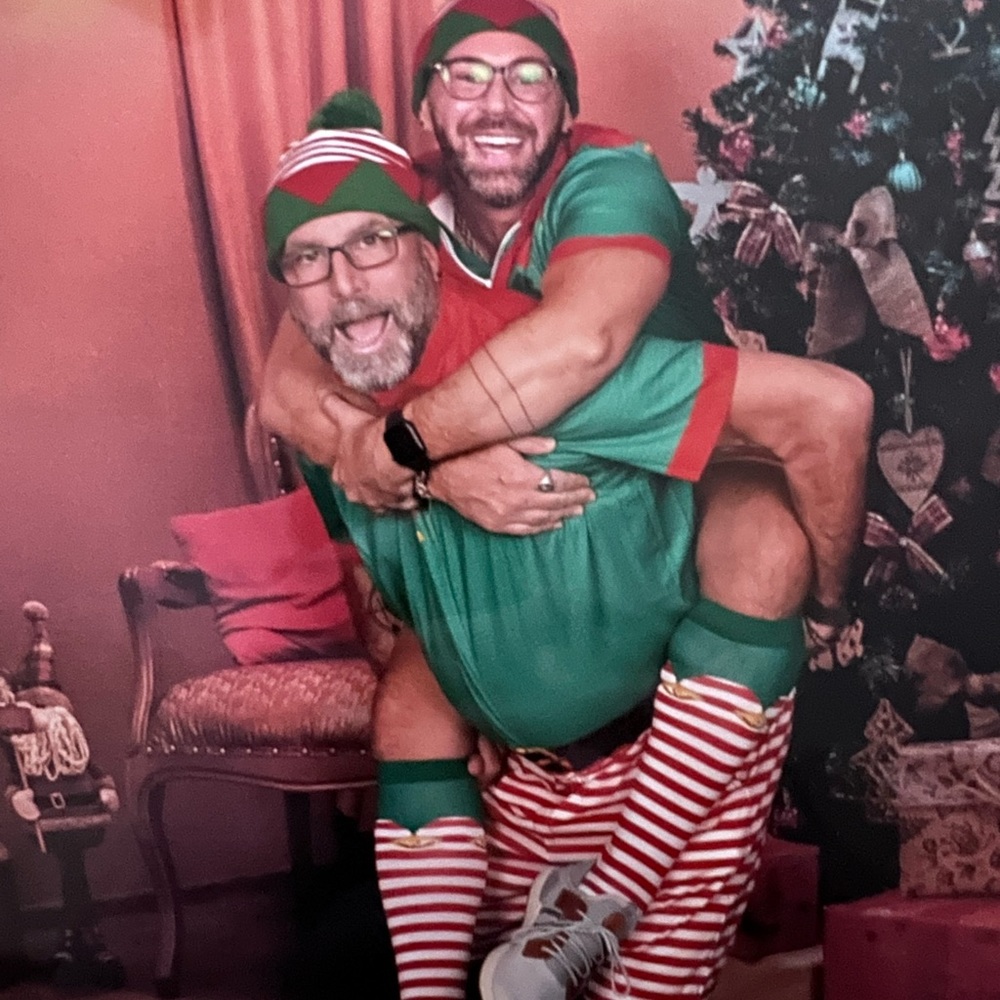 Elf Onesie. EUC. Pristine. Onesie size L, M - Picture 7 of 8